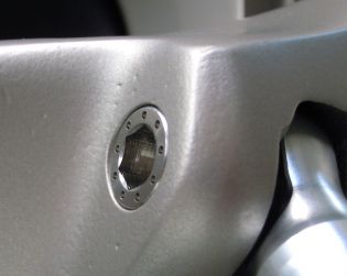 Titanium link rod / swing arm screw