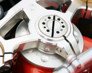 Billet Aluminium steering top triple yoke - Ohlins 56mm