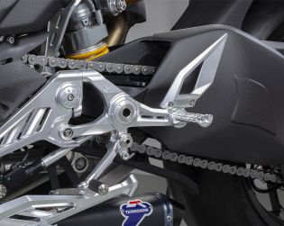 Machined from solid complete riding adjustable footpegs kit Streetfighter V4